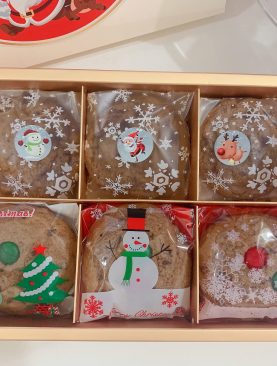 5 Sets of 12 Days to Christmas Festive Choco Chips Cookies Gift Set (60 individually wrapped cookies)