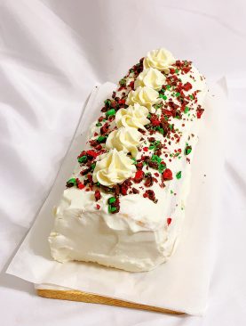 Snow White Roll Cake