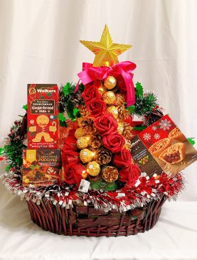 Traditional English Large Christmas Gift Basket