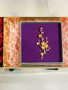 Plum Blossom Gold Brooch Gift Set